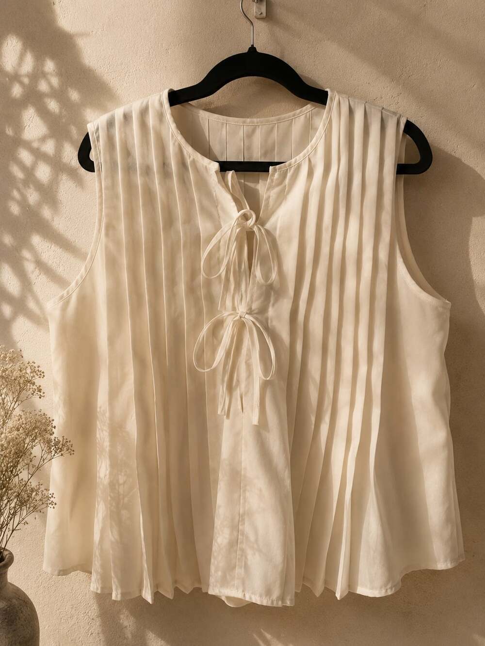 Sleeveless  coquette Tie Front Top